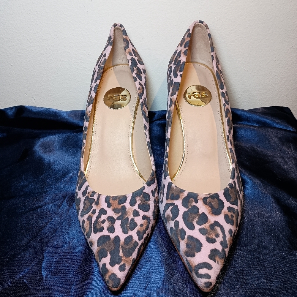 RAS Pink Leopard Print Pumps – EU 37 / US 6.5 Made in Spain | Leather Sole - Picture 3 of 14